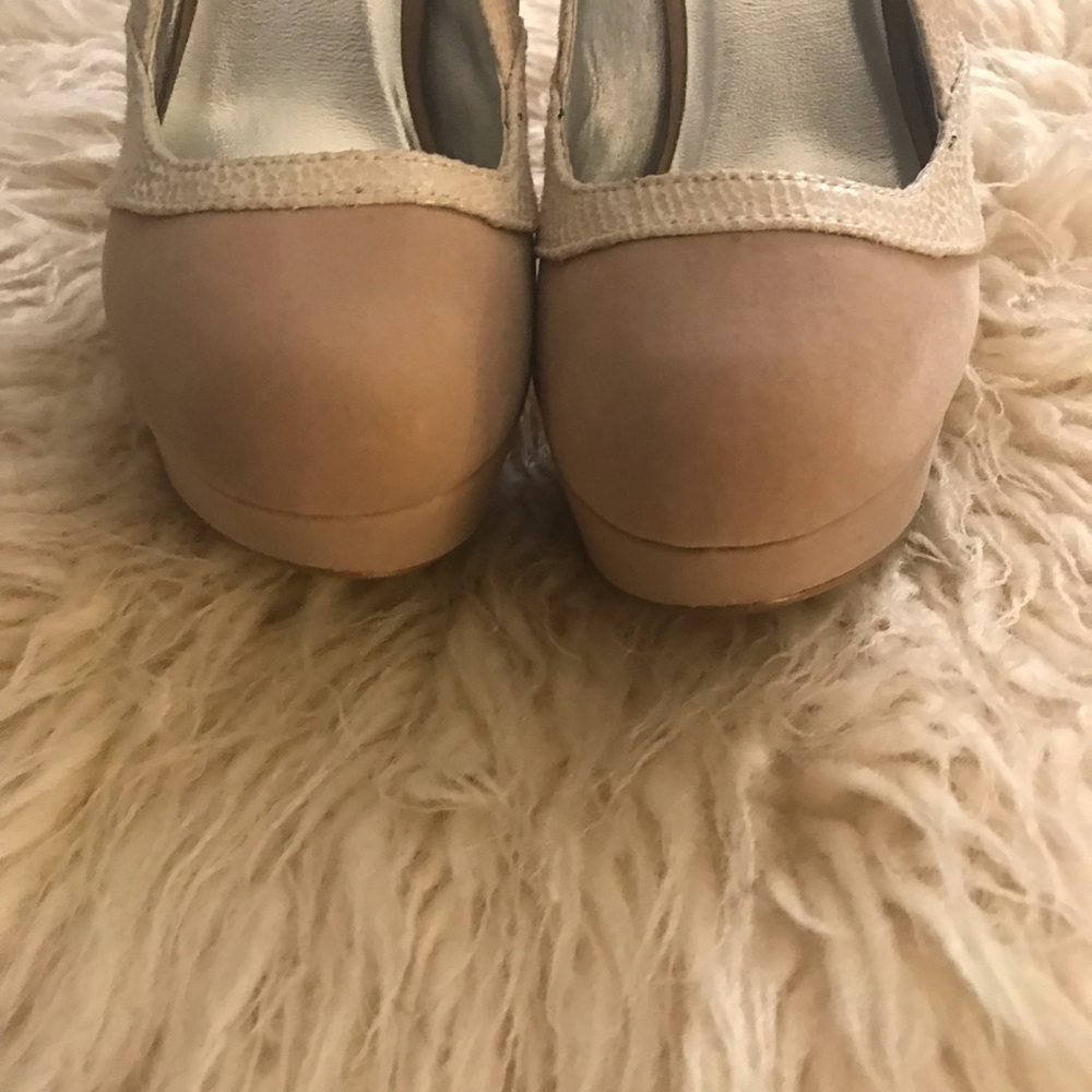 Gorgeous Heels 💕 - Picture 4 of 7